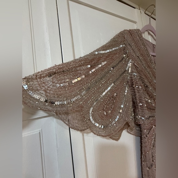 NWT |Mac Duggal 93583 Pink Vintage Rose Sequined V Neck Cape Sleeve Gown Size 8 - Picture 8 of 17